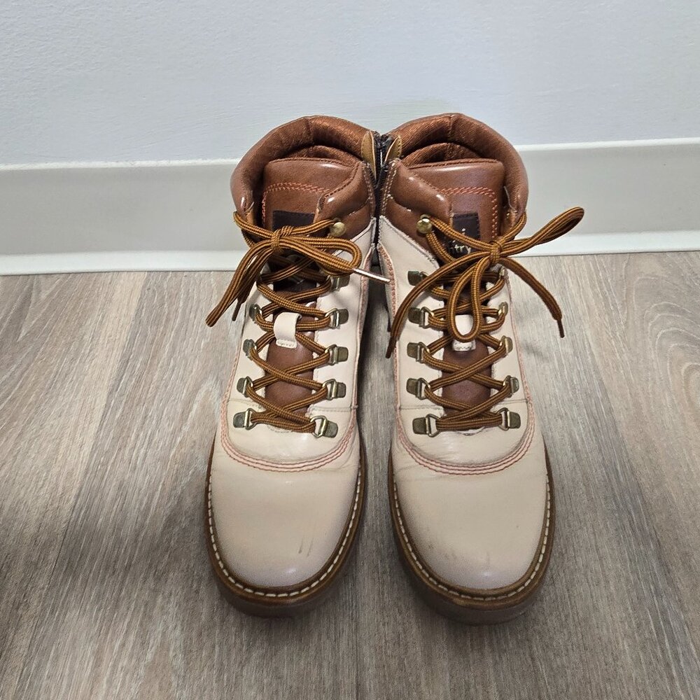 Flexi country cream & brown leather hiking boots- 6.5 US
